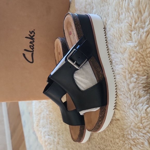 NWT IOB Clarks Lizby Ease Black Lea Leather Easy Slide Sandal ๐ก ๐ค - Picture 2 of 16